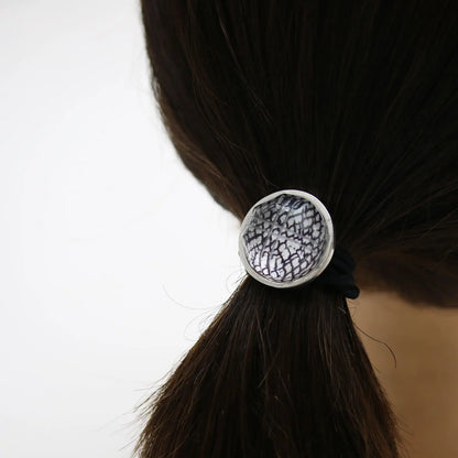 ヘアゴム 鱗 銀 ラメ 高級 紺 ２連ゴム TAMARUSAN