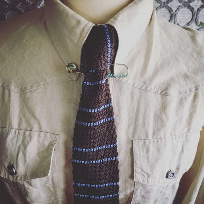 おしゃれ安全ピン ブローチ 珊瑚 赤 金 TAMARUSAN