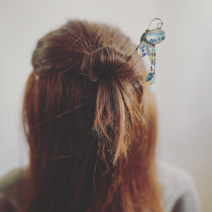 一本挿しかんざし 蝶 青 バラの木 TAMARUSAN