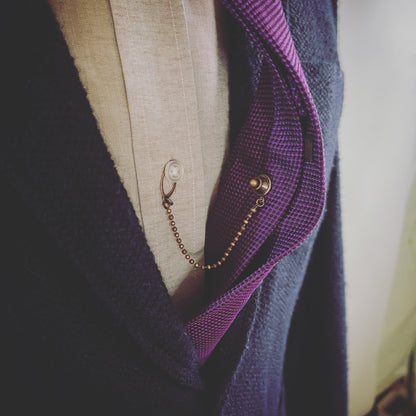 タイタックピン 楕円 茶色 シダ TAMARUSAN