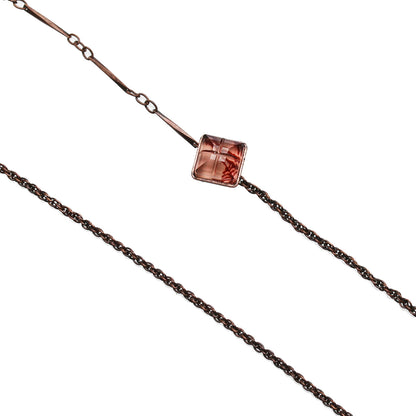 眼鏡チェーン ピンク 血赤珊瑚 アンティーク調 四角 眼鏡ストラップ・チェーン