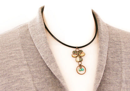 メガネホルダーネックレス 革紐 スミレ ビルマジェイド ターコイズ グリーン TAMARUSAN