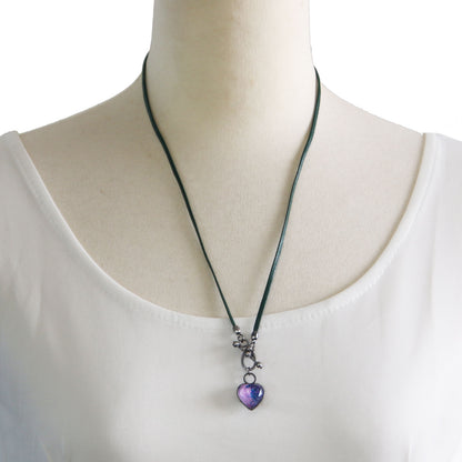 眼鏡ホルダー 紫 ハート 緑 革紐 TAMARUSAN