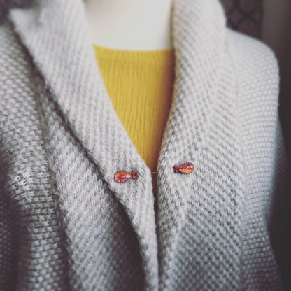 両飾りのハットピン オレンジ アンティーク風 TAMARUSAN