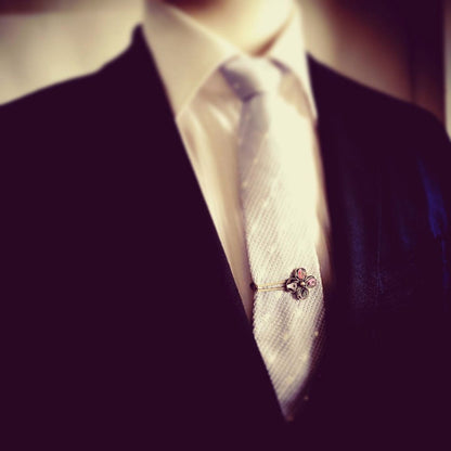 ネクタイピン 花 黒 ショール留め TAMARUSAN