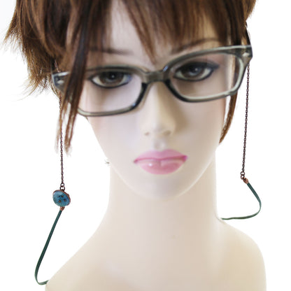 眼鏡チェーン 革紐 グリーン ボタン風 軽量 TAMARUSAN