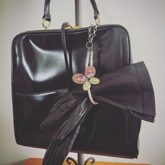 手袋ホルダー 蝶 ピンク 恐竜 TAMARUSAN