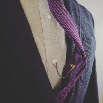 タイタックピン 恐竜 赤紫 楕円 TAMARUSAN