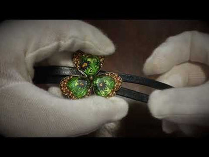 革紐ループタイの使い方