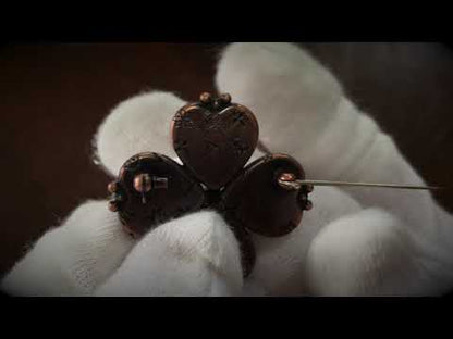 ブローチの使い方