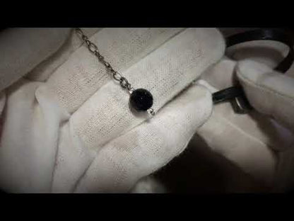 革紐チョーカーの紹介