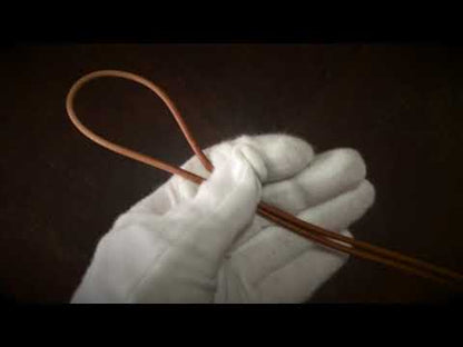 革紐ループタイの使い方