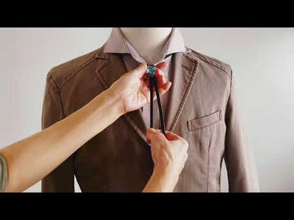 ループタイの着け方