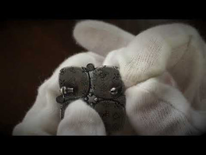 ブローチの使い方