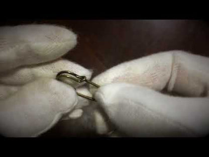 安全ピンブローチの使い方