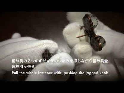 眼鏡ホルダーピンブローチの使い方