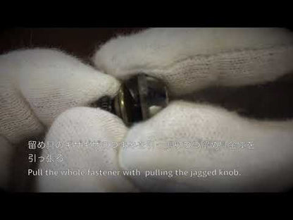 眼鏡ホルダーピンブローチ ターコイズ ユリ グリーン