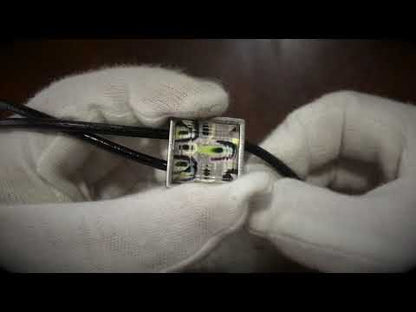 革紐ループタイの使い方