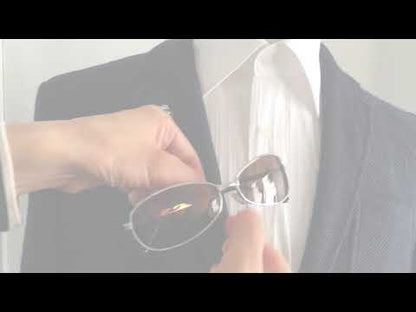 眼鏡ホルダーピンブローチの使い方