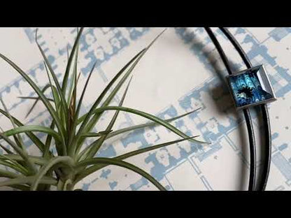 革紐ループタイの紹介