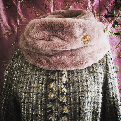 ピンブローチ ピンク 金 ラインストーン TAMARUSAN