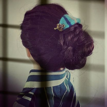 かんざしバレッタ マジェステ ウール ハート 青 TAMARUSAN