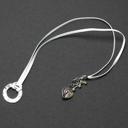 眼鏡ホルダー 老眼鏡 ハート 白 革紐 TAMARUSAN