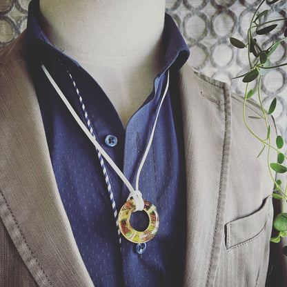 眼鏡ホルダー 緑 革紐 パンジー 樹脂 軽量 24k 金 TAMARUSAN