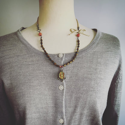 ネックレス 黄緑 珊瑚（染め） リボン アゲート カーネリアン TAMARUSAN