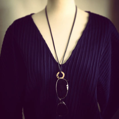 眼鏡ホルダー ブルー 金 革紐 水面 男女兼用 TAMARUSAN