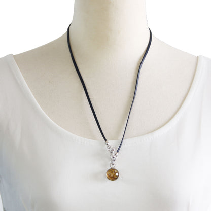 眼鏡ホルダー 男女兼用 ピンク 老眼鏡 革紐 眼鏡ホルダー