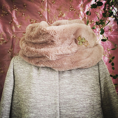 ピンブローチ 水面 スミレ ブルー 金 ピンブローチ