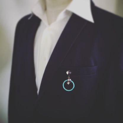 眼鏡ホルダーピンブローチ シルク糸 水色 眼鏡ホルダーブローチ