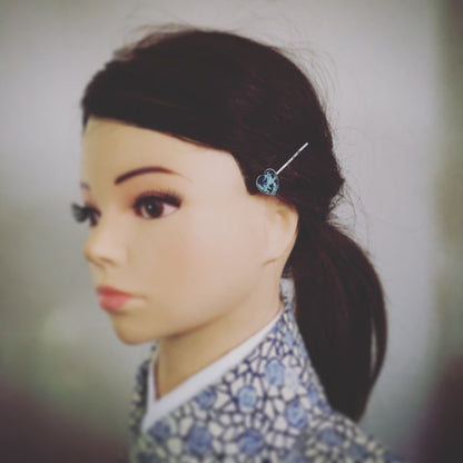 ヘアピン トランプ ハート 青 高級ヘアピン
