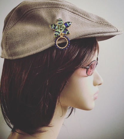 眼鏡ホルダーブローチ 青 つる草模様 ラピスラズリ TAMARUSAN