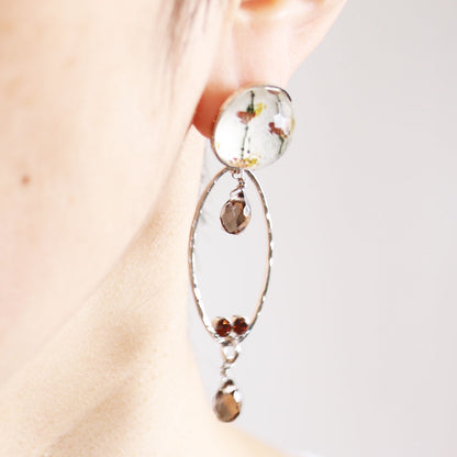 ピアス 白 フープ キャッチに飾り ペリドット TAMARUSAN