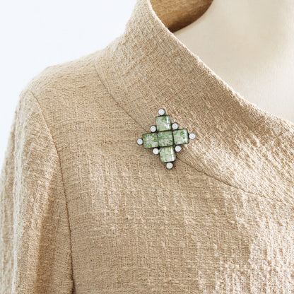 ブローチネックレス ２way 緑 梅 十字クロス TAMARUSAN