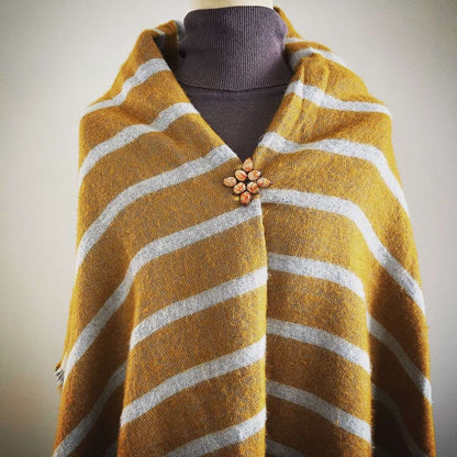 おしゃれなストールクリップ オレンジ 渦巻き 花 TAMARUSAN