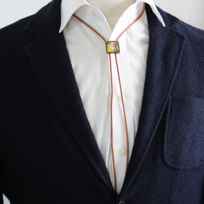 革紐ループタイ スタイリッシュ 和菊 ベージュ TAMARUSAN