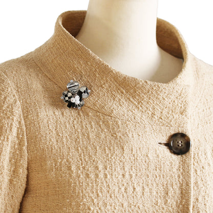 ブローチ 白黒 四つ葉 オニキス 花 TAMARUSAN
