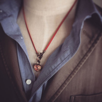 眼鏡ホルダー ハート 赤 革 ネックレス TAMARUSAN
