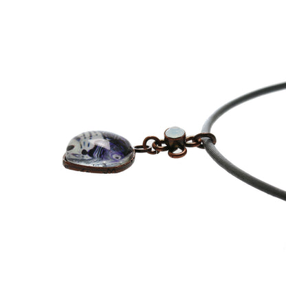 チョーカー 革紐 グレー 紫 ユリ TAMARUSAN