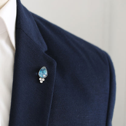 ピンブローチ ユリ 青 ラインストーン TAMARUSAN