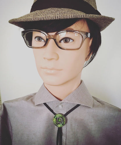 革紐ループタイ 緑 ユリ メンズアクセサリー ループタイ