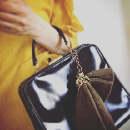 手袋ホルダー ユリ ハート 花 白 TAMARUSAN